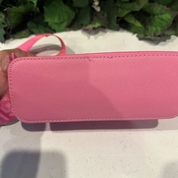 Steve Madden Pink Crossbody Bag With Adjustable Strap and Change Pouch - Picture 5 of 9